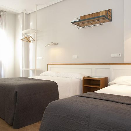 Apartamentos Sabinas Don Jaime Saragoça Quarto foto